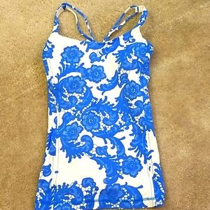 Lululemon yoga top